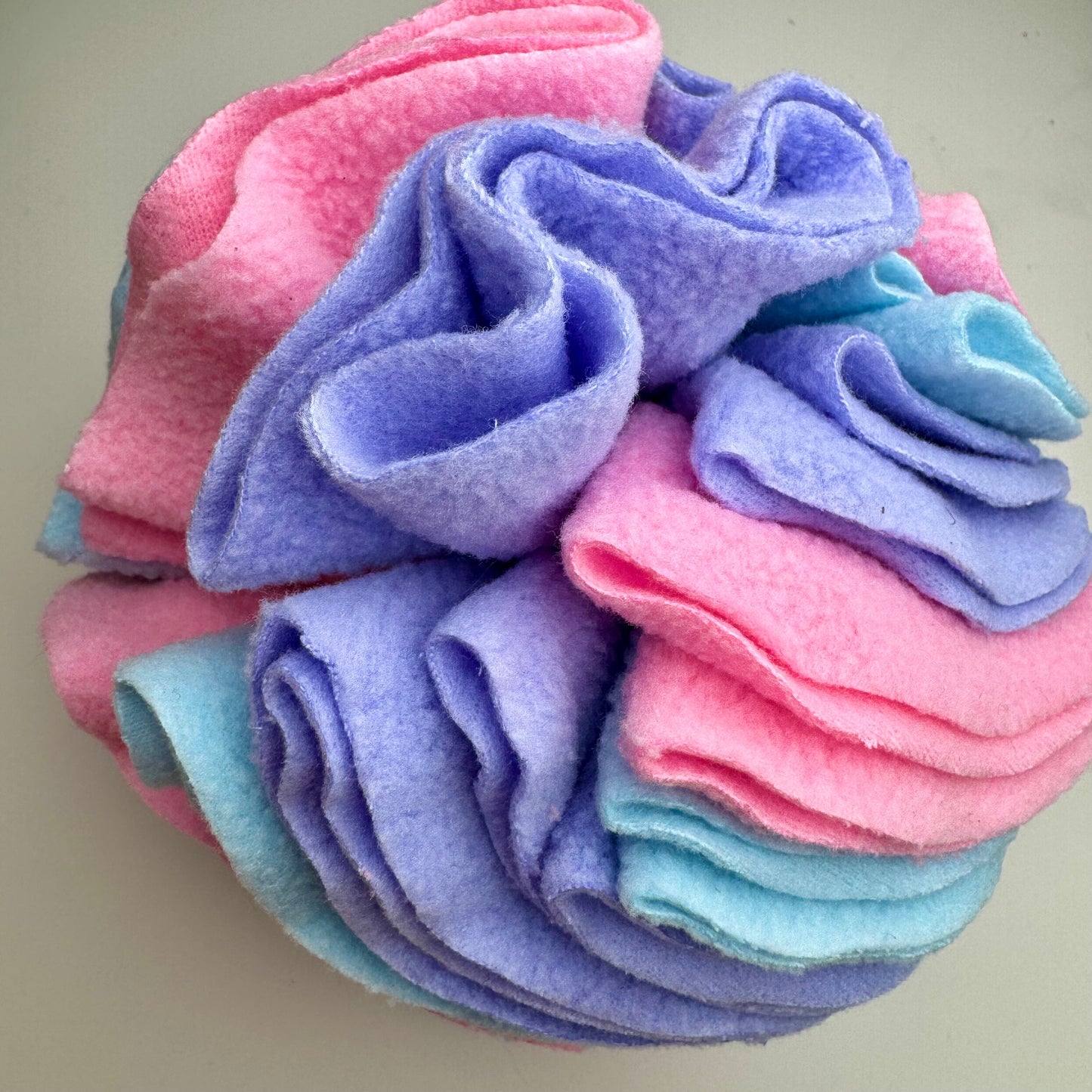 TREAT SNUFFLE BALL