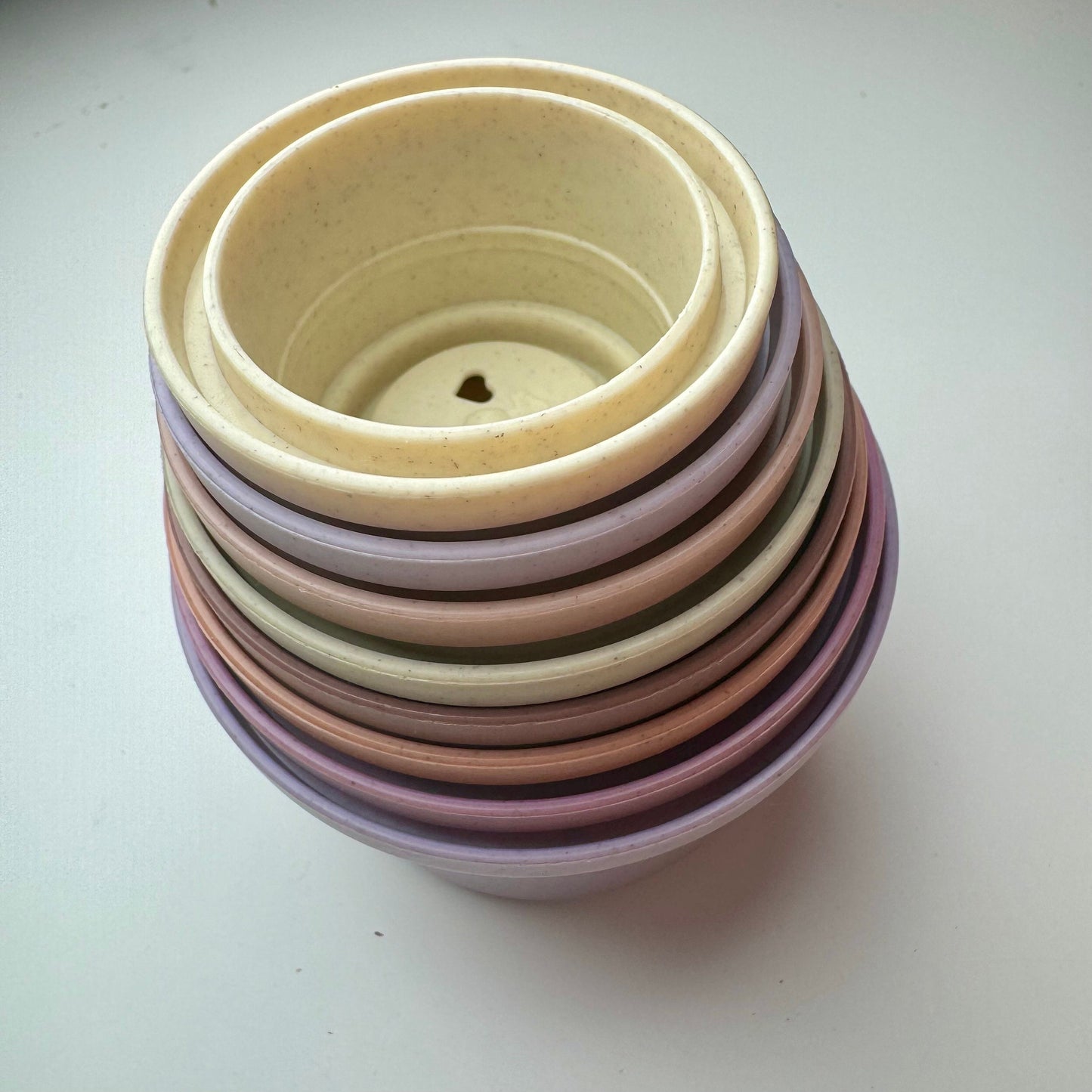 STACKING CUPS