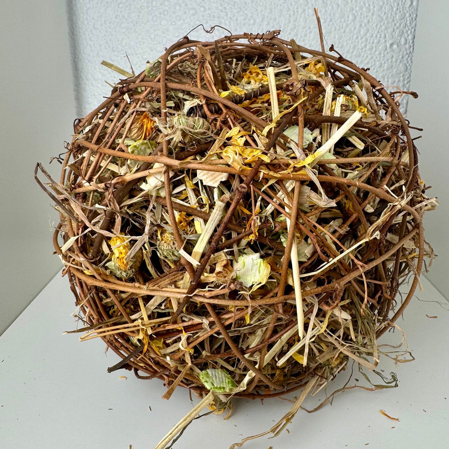 WILLOW FORAGE BALL