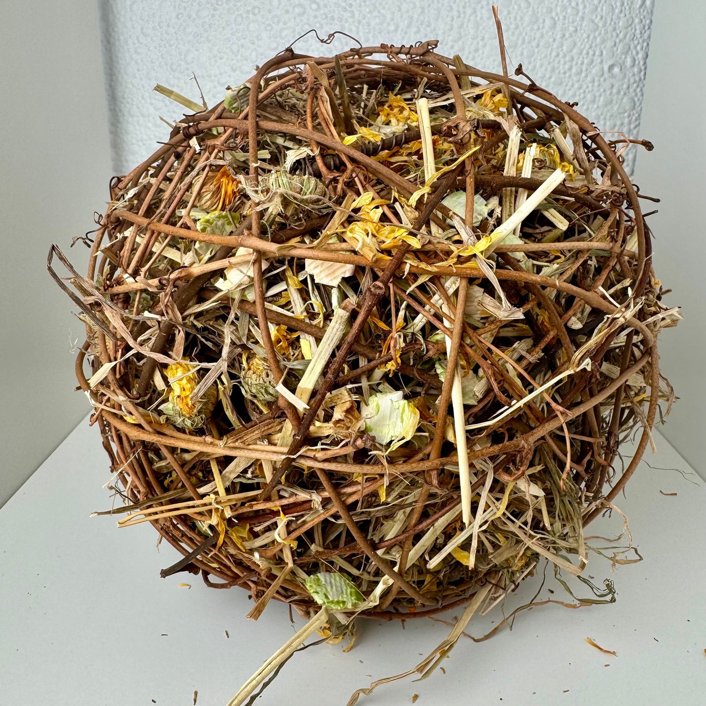 WILLOW FORAGE BALL
