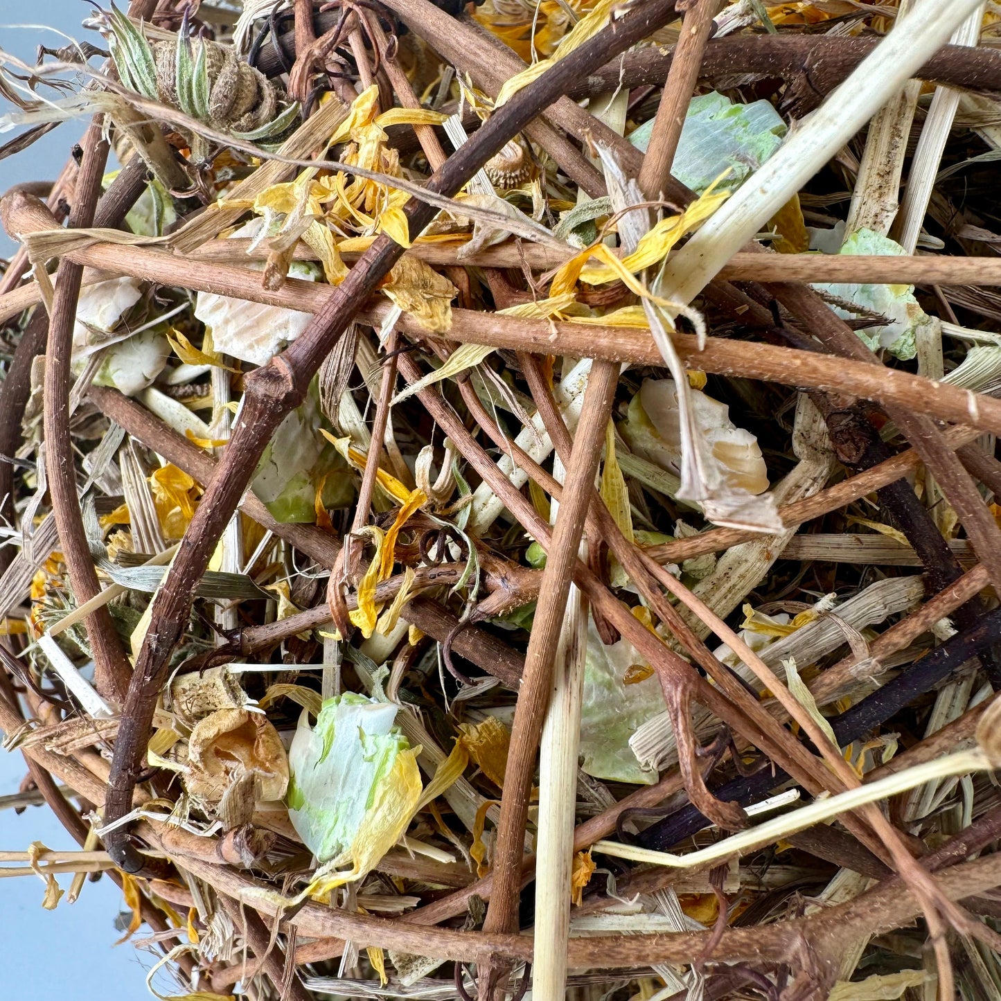 WILLOW FORAGE BALL