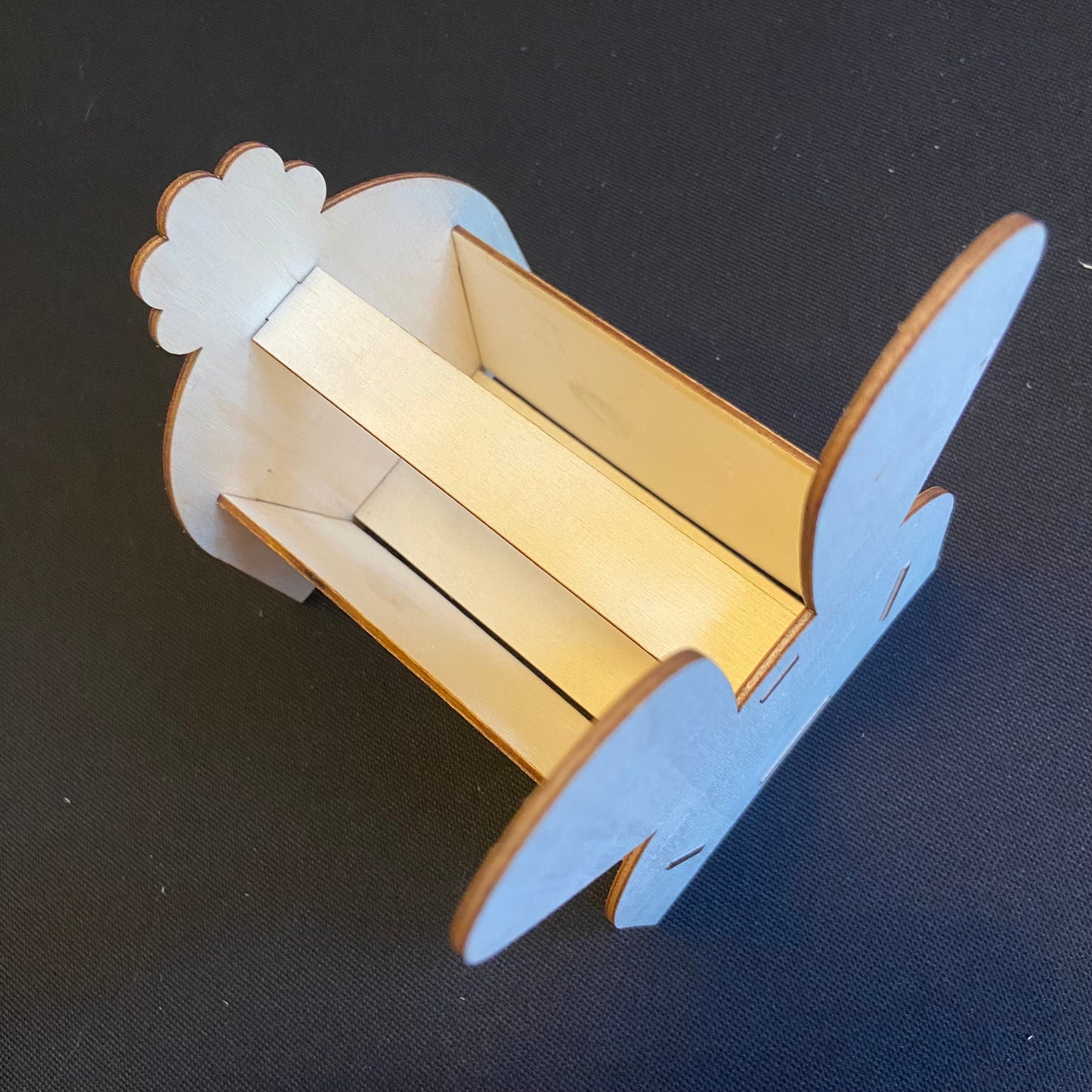 MINI WOODEN FEEDER