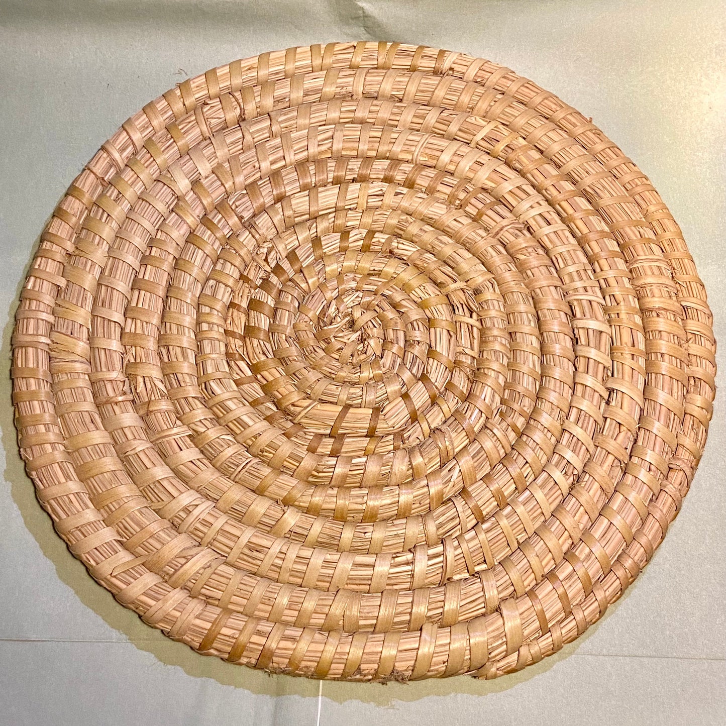Round Palm Leaf Chewable Mat
