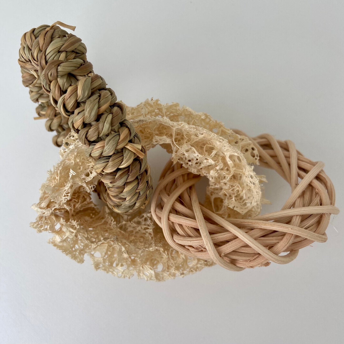 THREE TOSS RINGS Toy